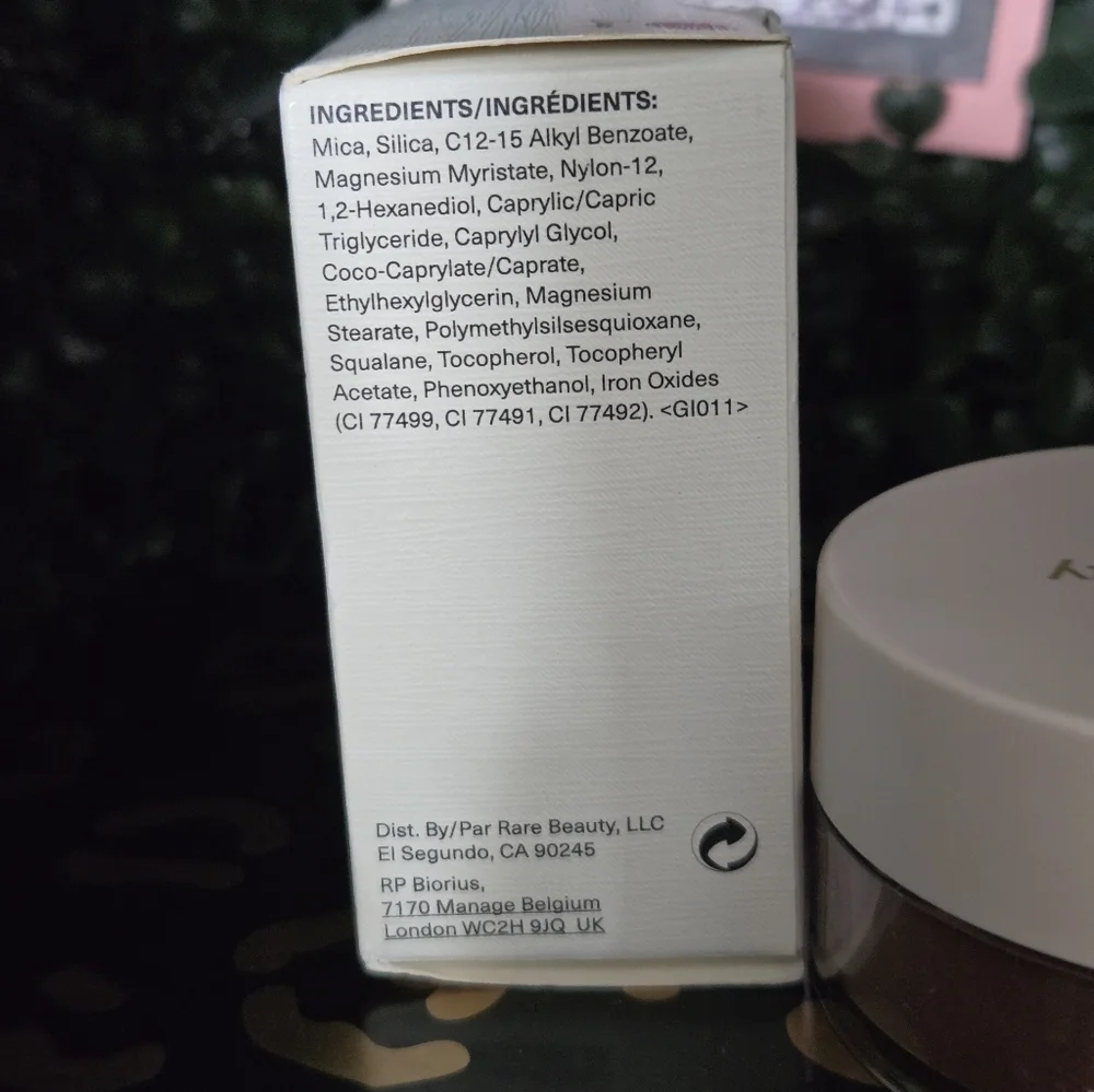 Rare Beauty Always an Optimist Soft Radiance Setting Powder - Deep NiB